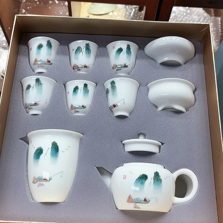 孤品茶具套装等。            