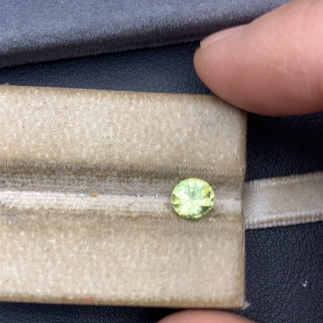 裸石金绿宝石1.2ct