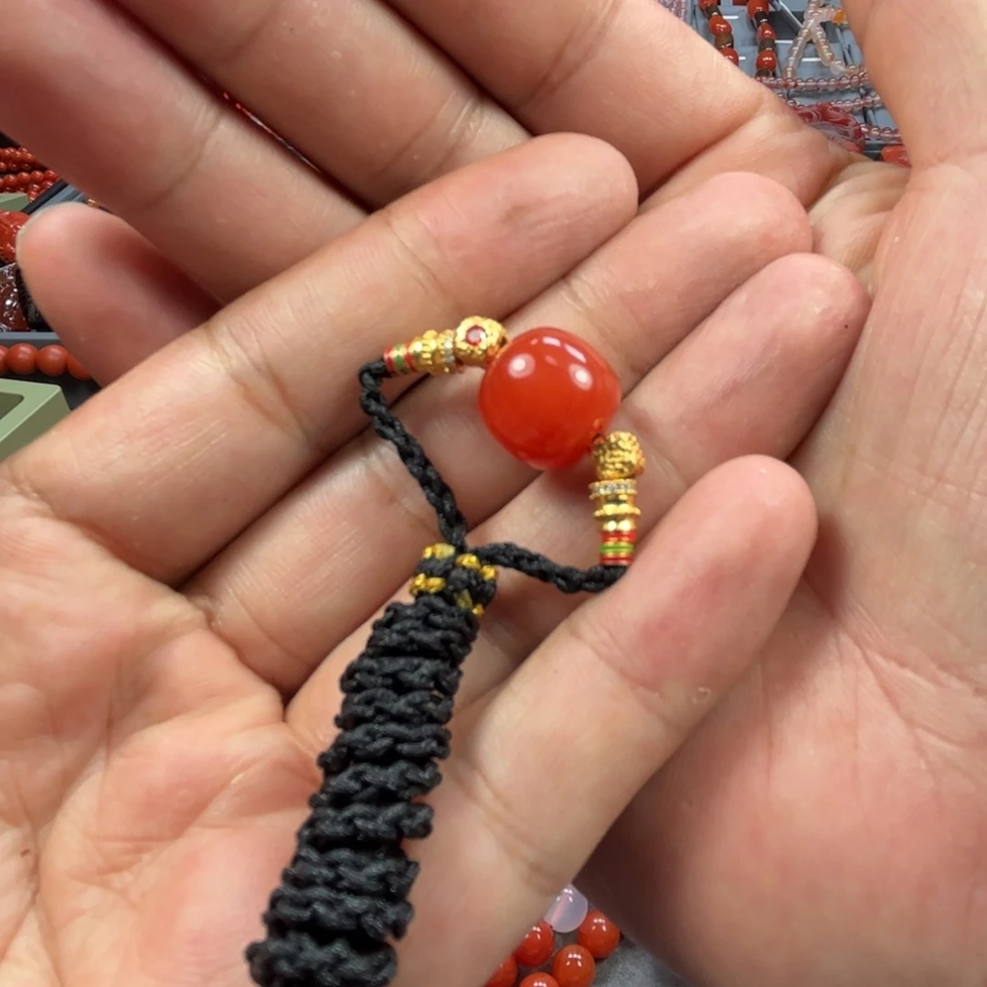 大***智南红玛瑙未镶嵌颈饰