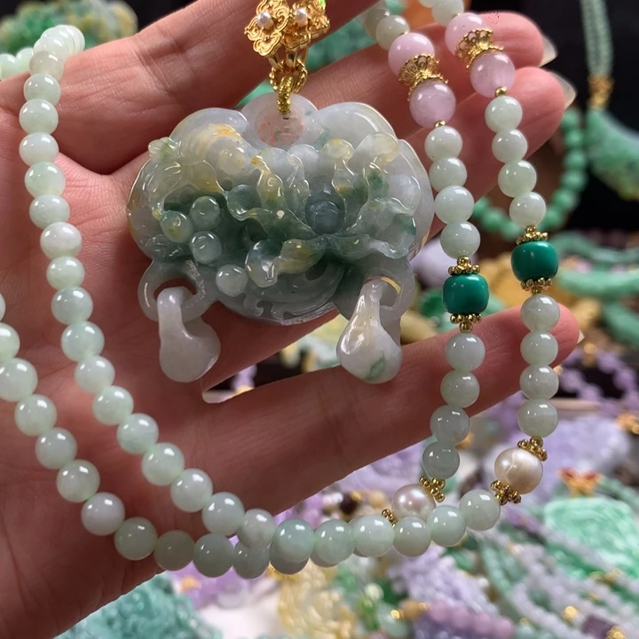 翡翠未镶嵌颈饰吊坠