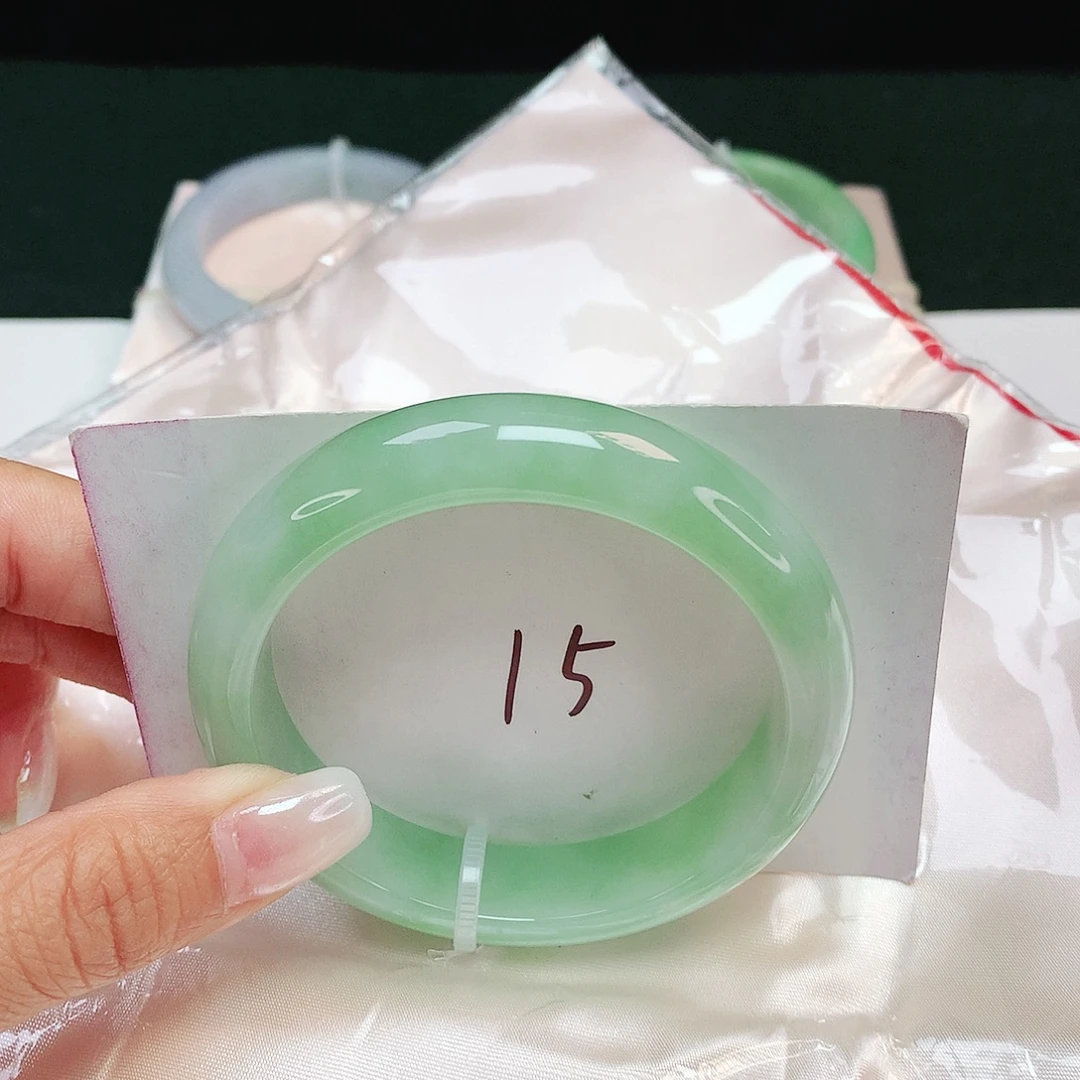 翡翠未镶嵌手镯 正圈55+