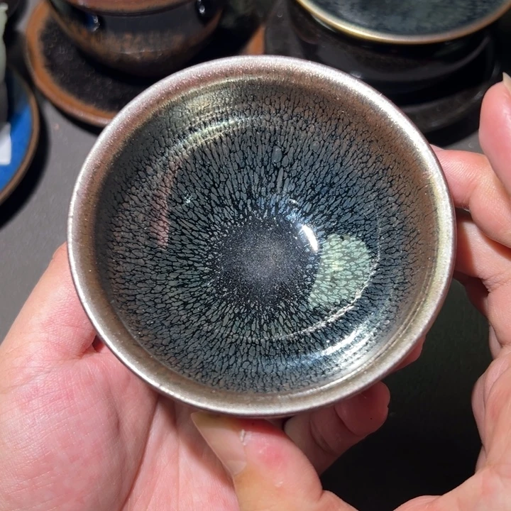 茶盏这个人就是他本人吗