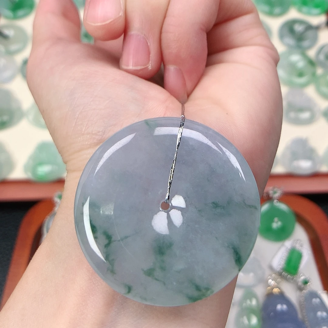 翡翠未镶嵌颈饰吊坠