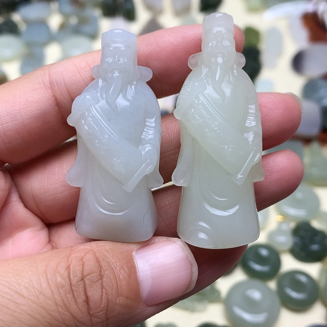 和田玉未镶嵌颈饰多样发一