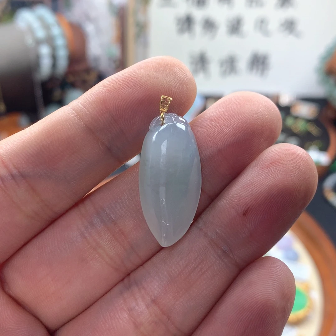 颈饰18K金镶嵌翡翠