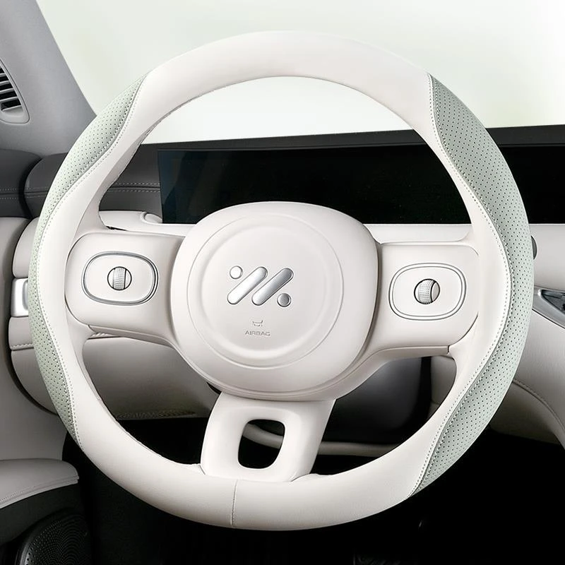 宝骏e100e200e300方向盘套宝骏E100智行版电动车夏季皮革透气把套