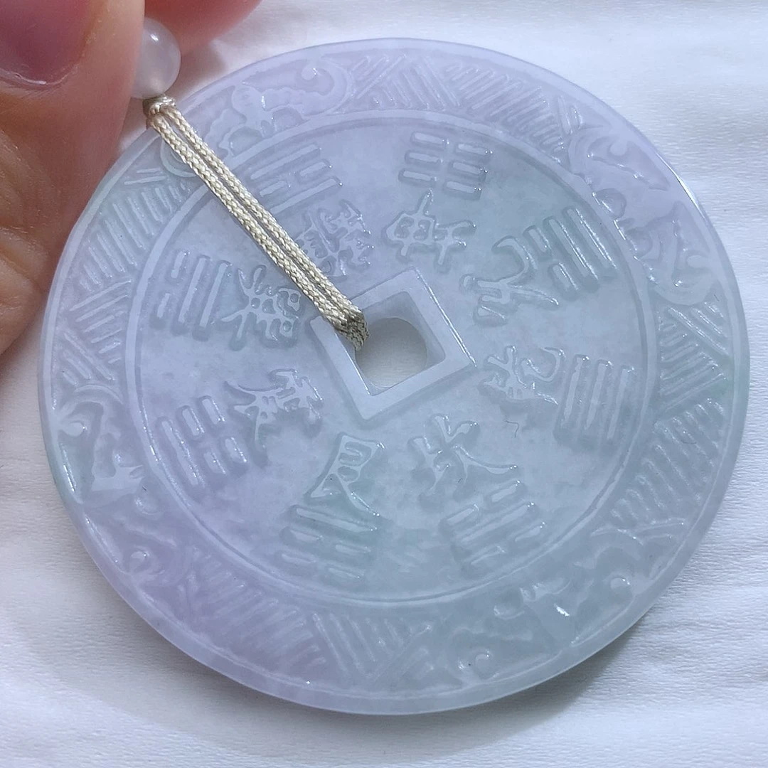 翡翠未镶嵌颈饰410。