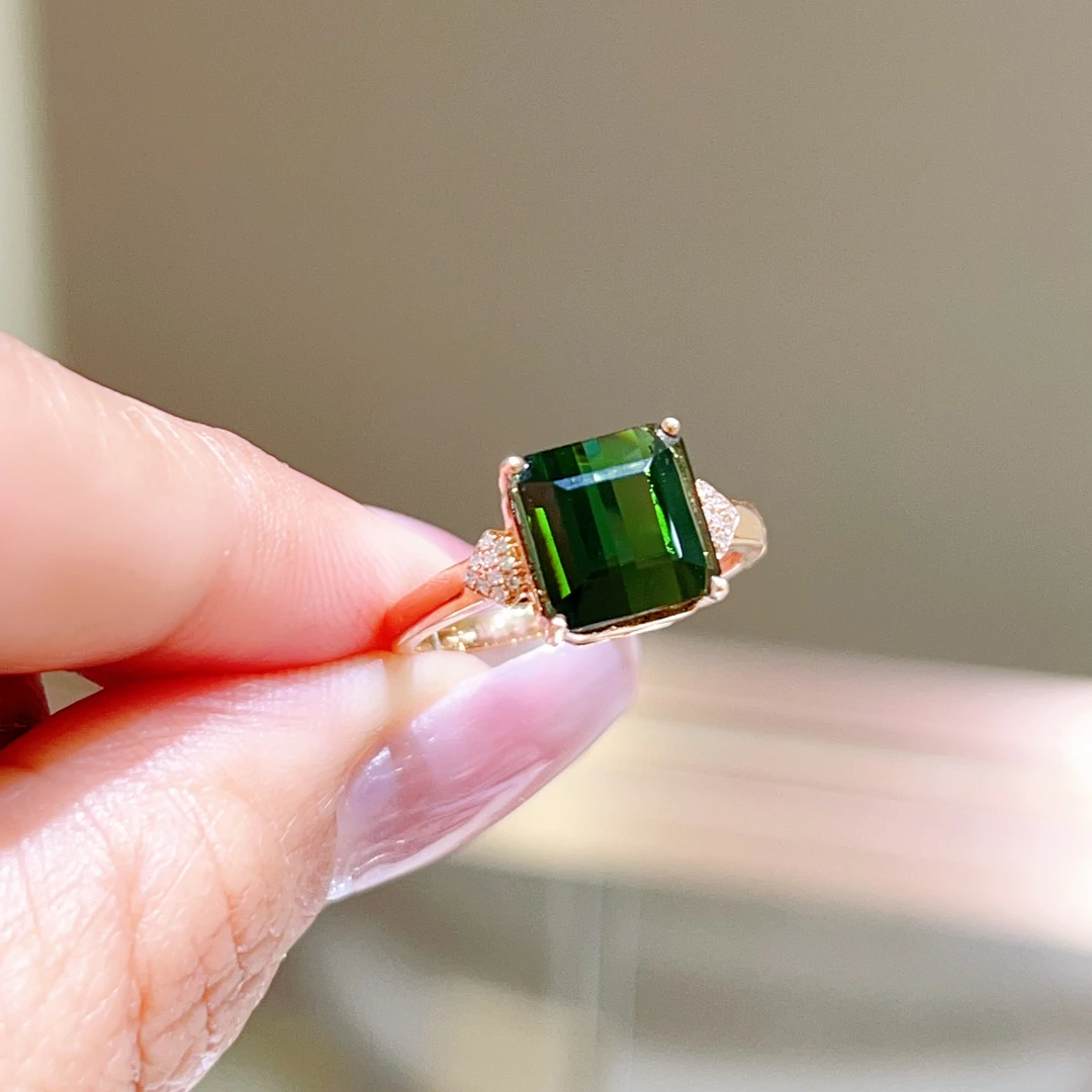 3.15ct 18k金镶嵌碧玺戒指 3200