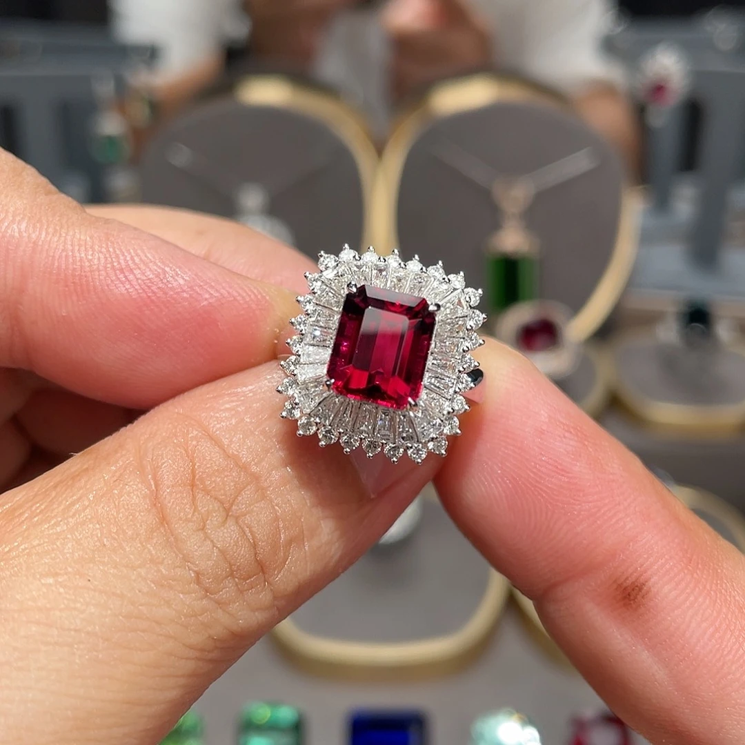 18K金镶嵌戒指碧玺3.88ct