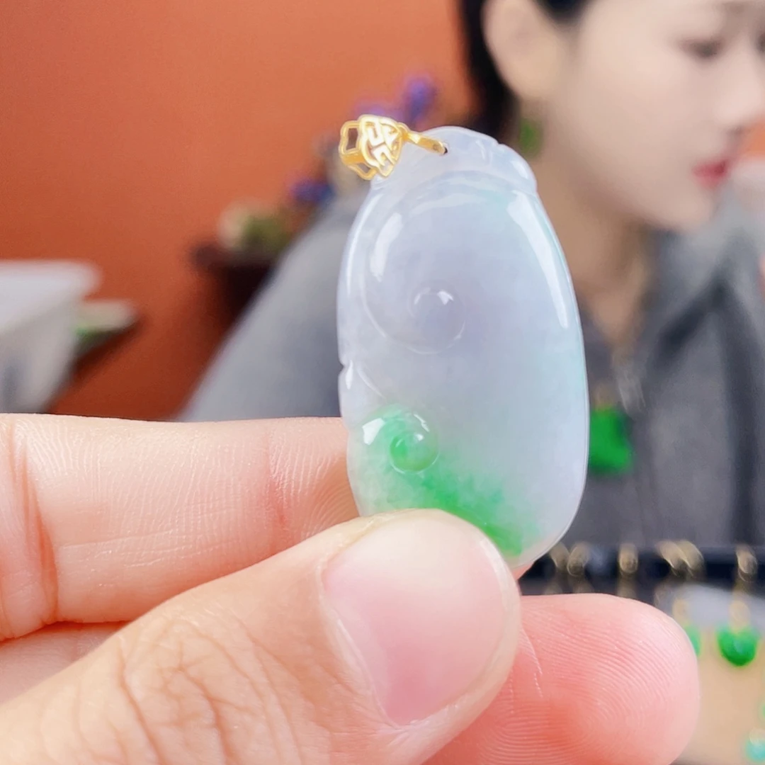 翡翠18K金镶嵌耳饰