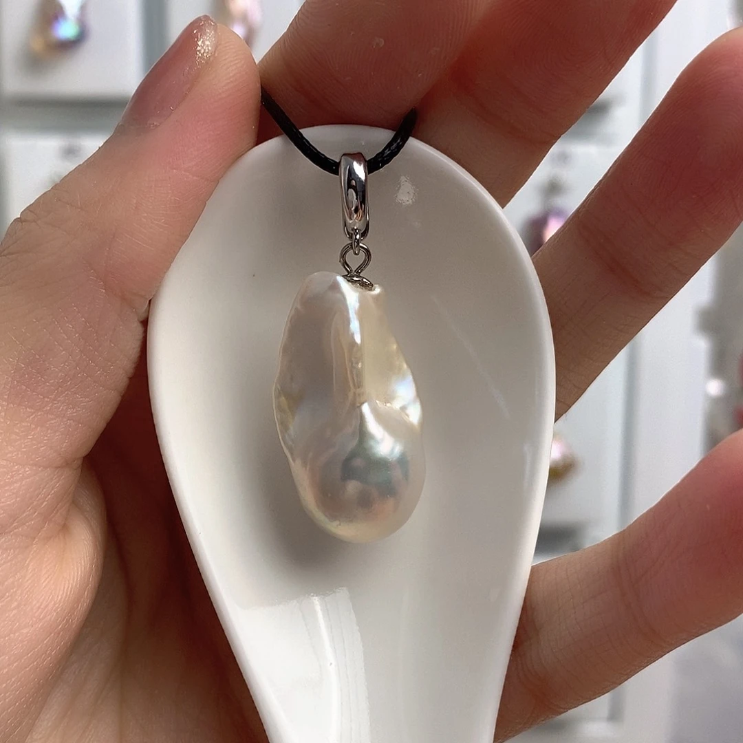 淡水珍珠颈饰合金