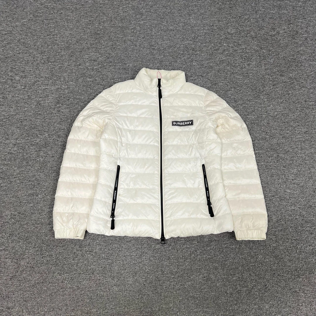 99新 AMIPARIS Burberry轻薄羽绒服s码