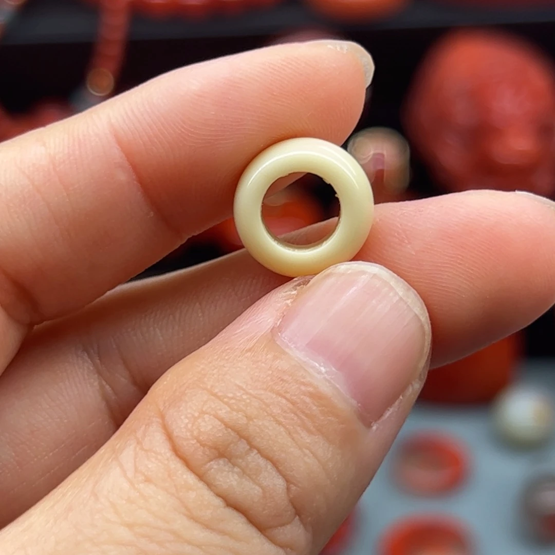 南红玛瑙配饰未镶嵌