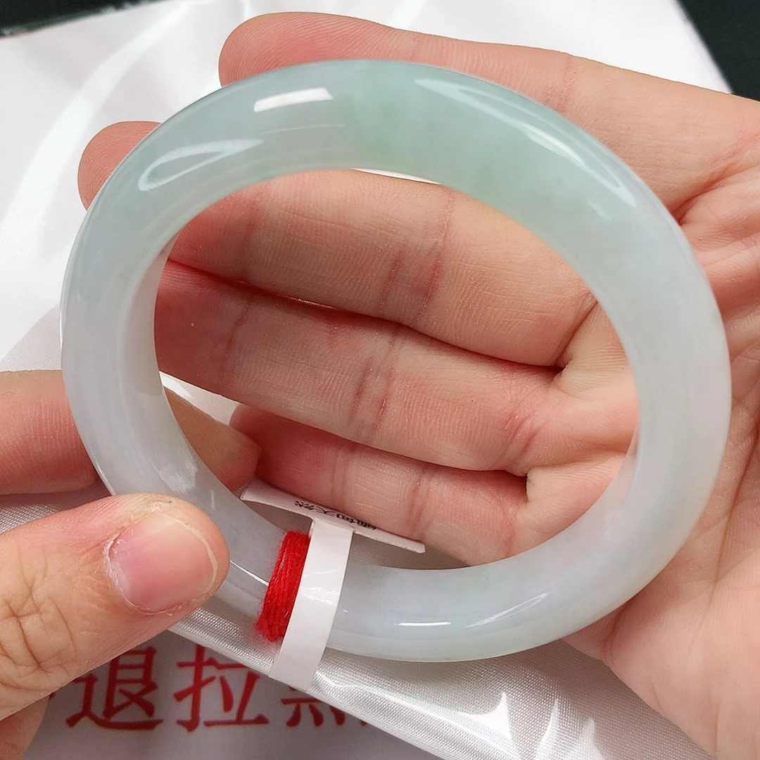翡翠手镯未镶嵌，，，，，，，，