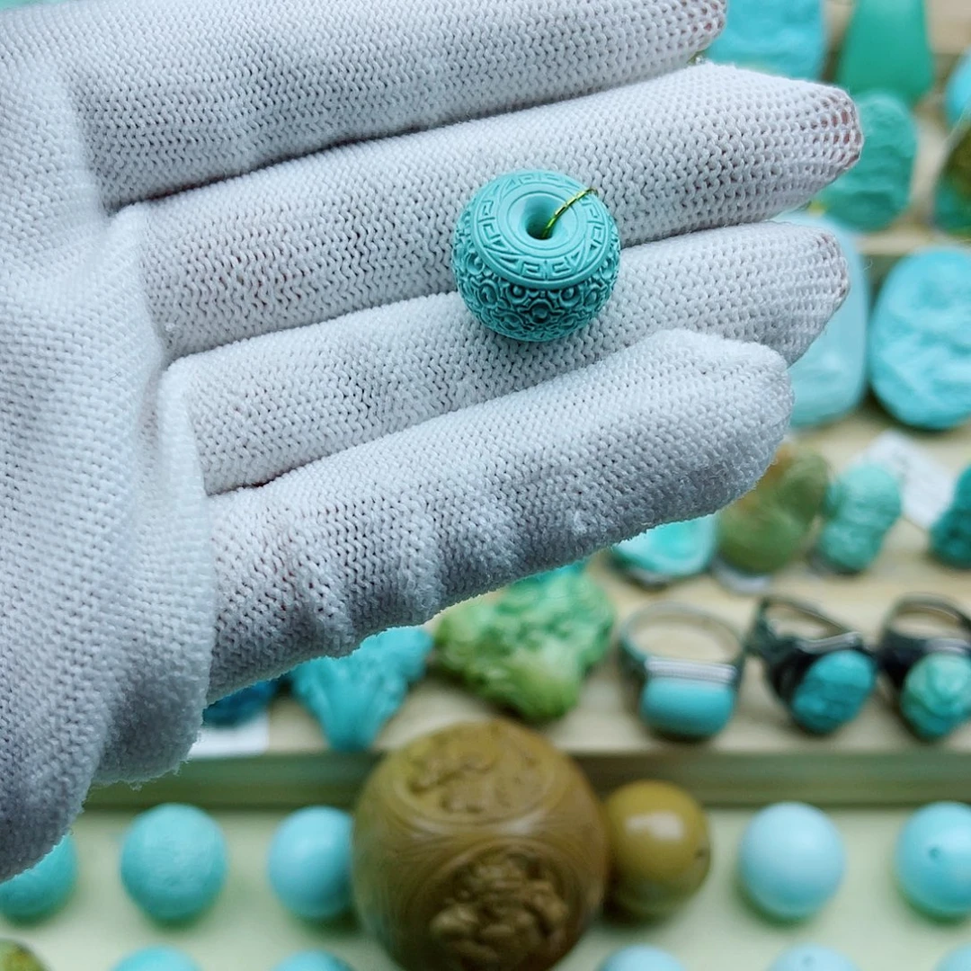 绿松石未镶嵌珠宝奇石