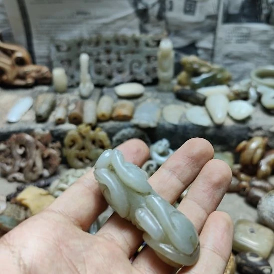 和田玉未镶嵌挂件