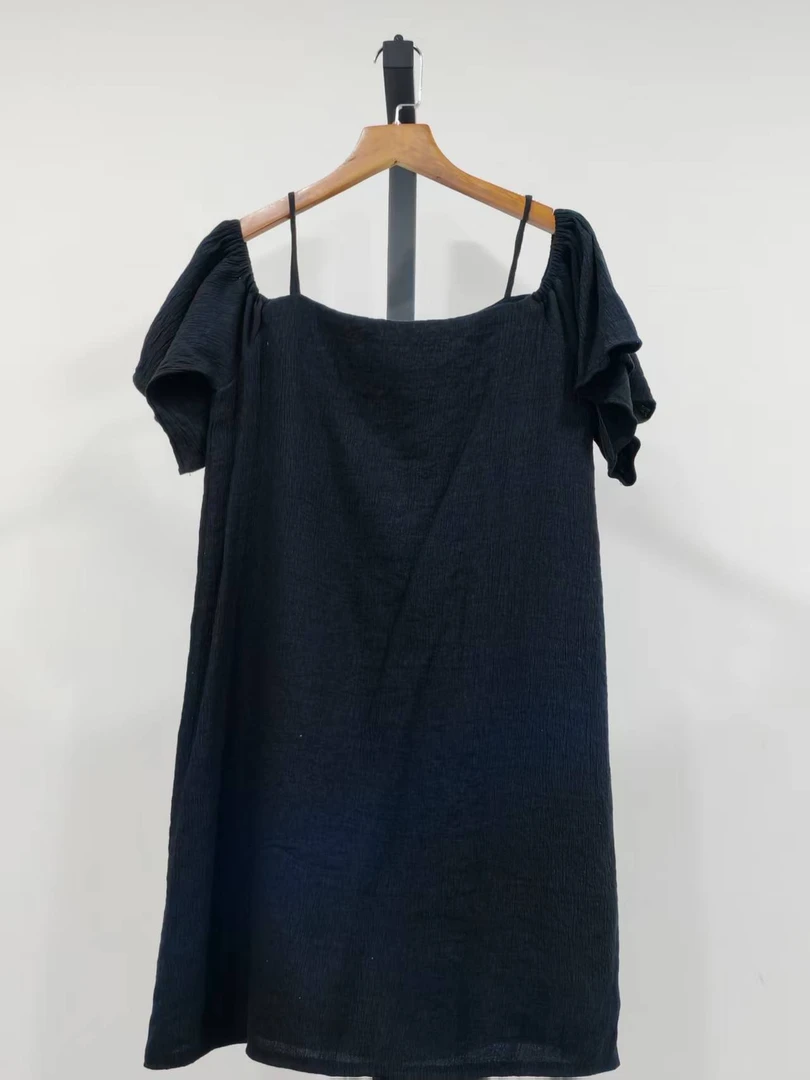 W251 黑色中款连衣裙 默认微瑕 无运费险 接受不了勿拍