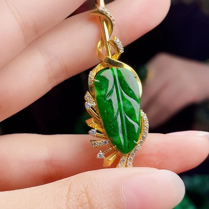 翡翠银S925镶嵌颈饰多样性
