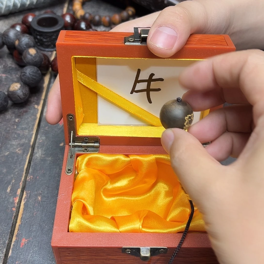 大叶紫檀（黑酸枝木类）