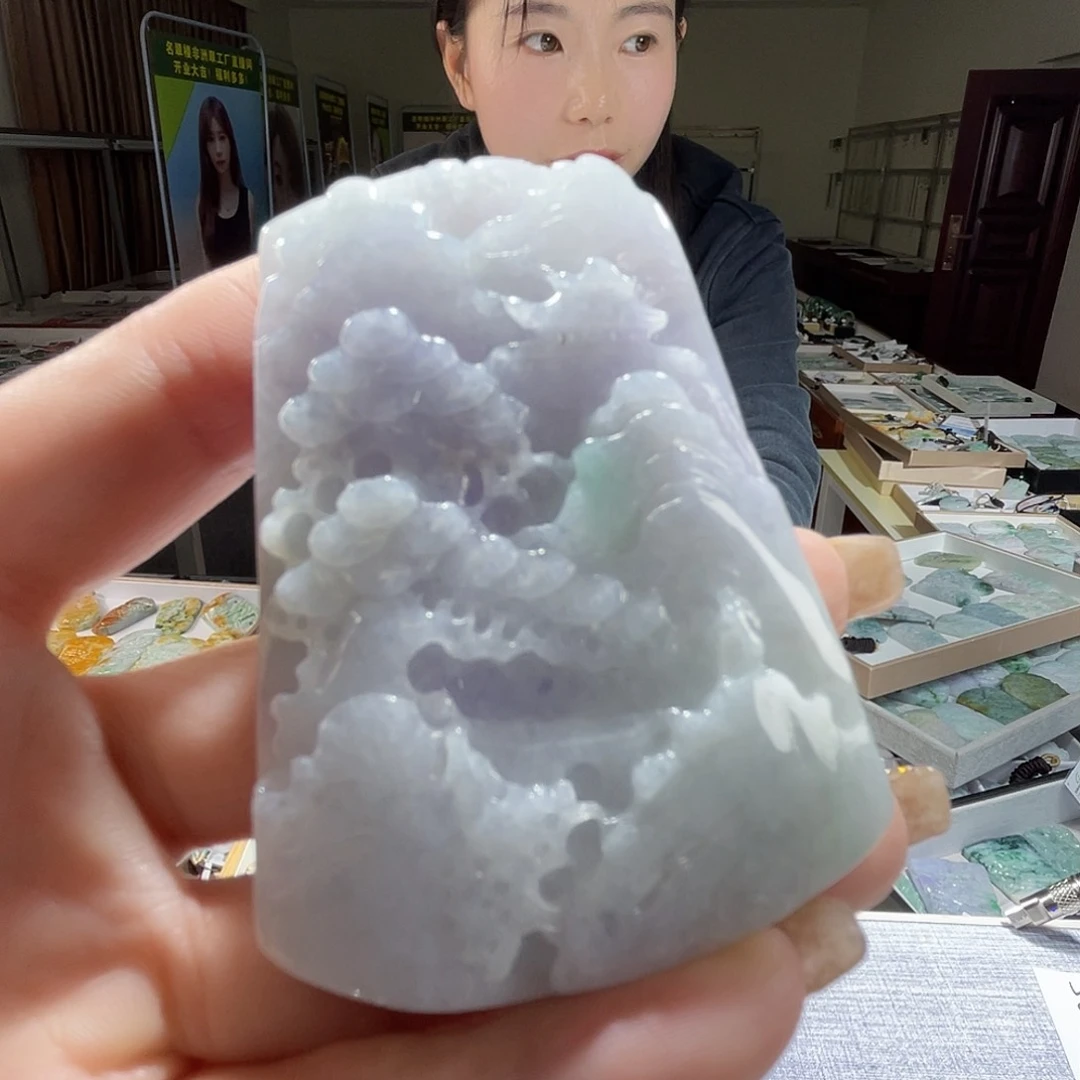 翡翠未镶嵌颈饰一