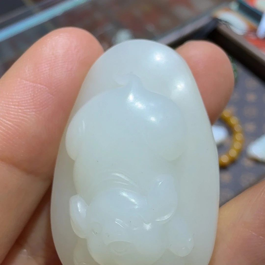 E***.和田玉未镶嵌颈饰