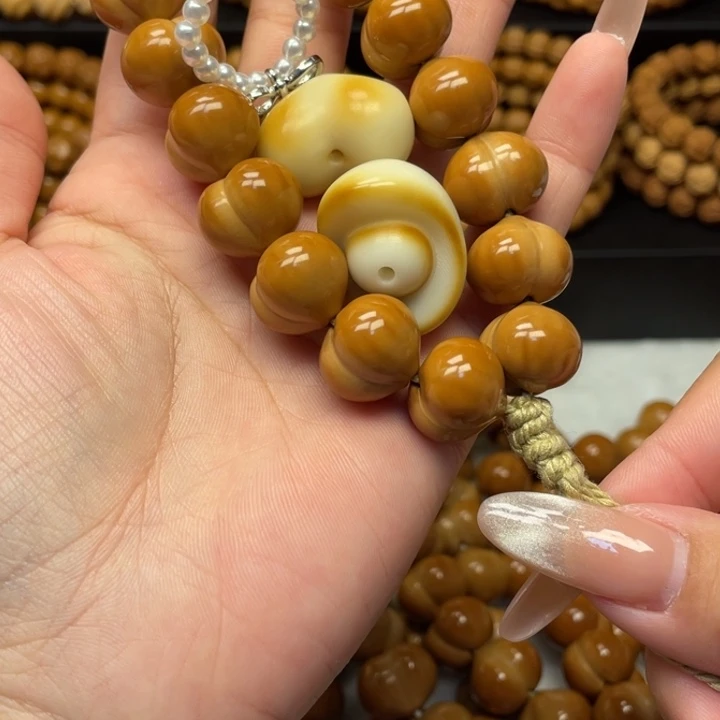 恒***姐猴头核桃吊坠全品柯基屁桃加爱心元宝