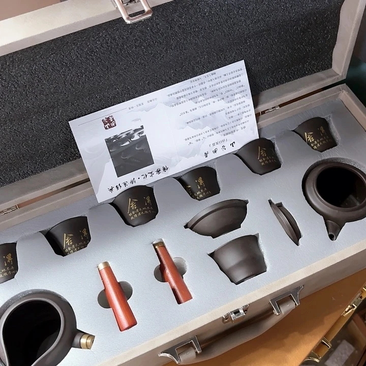 孤品茶具套装等。