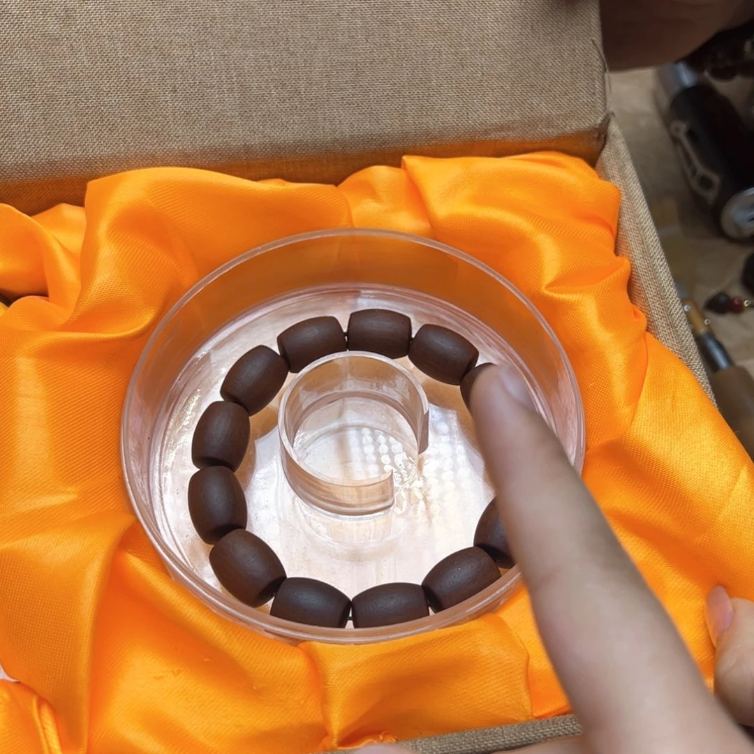 大叶紫檀（黑酸枝木类）