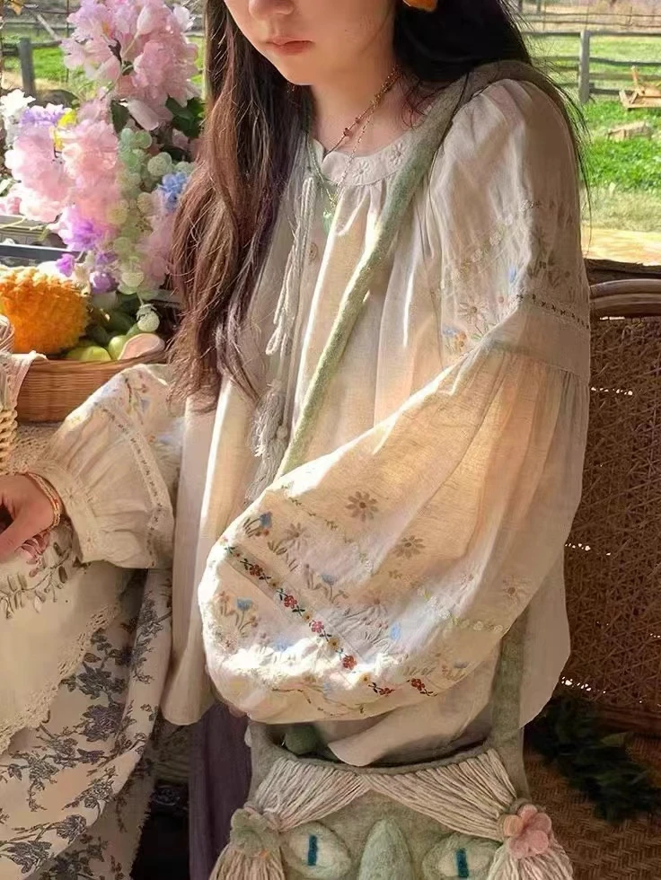 花朵文艺复古刺绣长袖衬衫防晒衣肯豆风棉麻开衫工装风