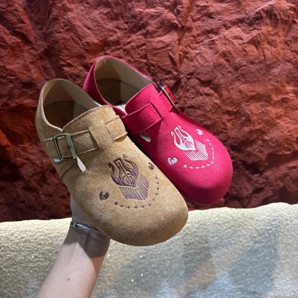 19015最炫民族风休闲鞋潮流印花女士时尚磨砂时尚软底【新疆包邮】