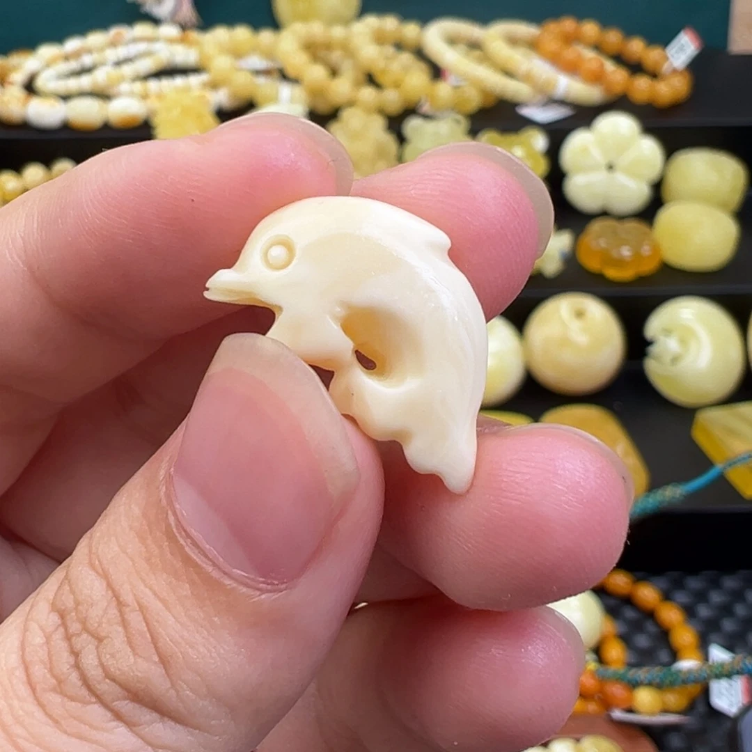 琥珀手链未镶嵌海豚