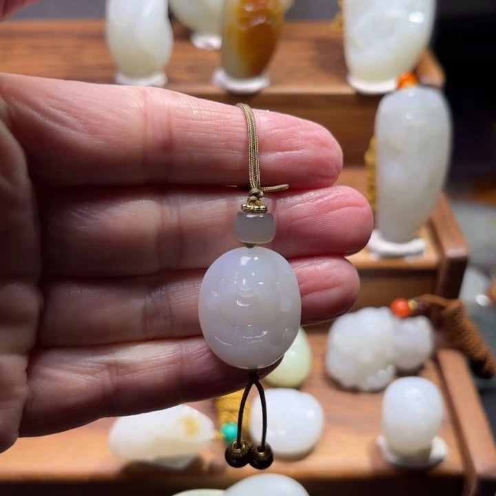 和田玉未镶嵌挂件