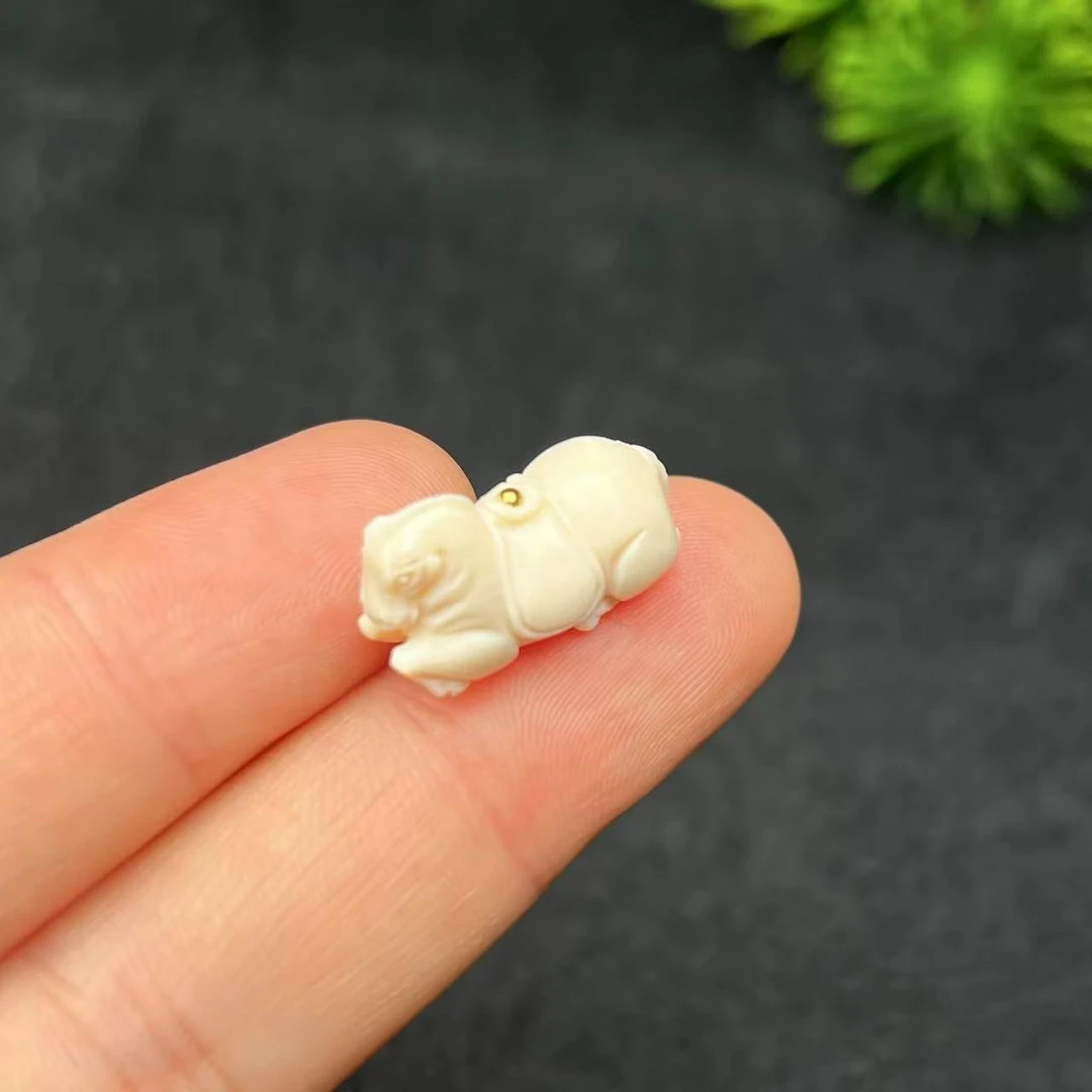 【熊总夫妇】猛犸牙马上有米雕刻吊坠