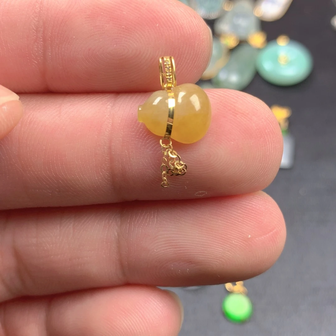 【闪购商品】颈饰18K金镶嵌翡翠翡翠