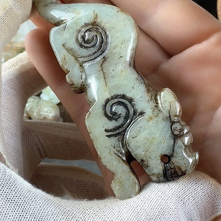 和田玉挂件未镶嵌董*会