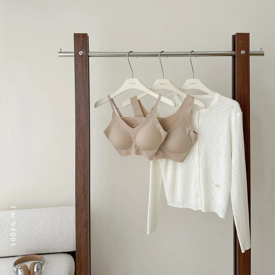 内嵌式固定分杯隐形无痕粉底液内衣V4001