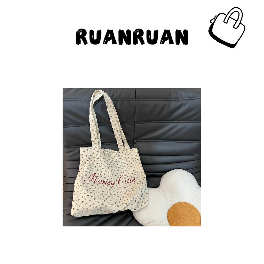 001--040新款女士斜挎包 时尚简约经典休闲百搭夏季复古镂空小众