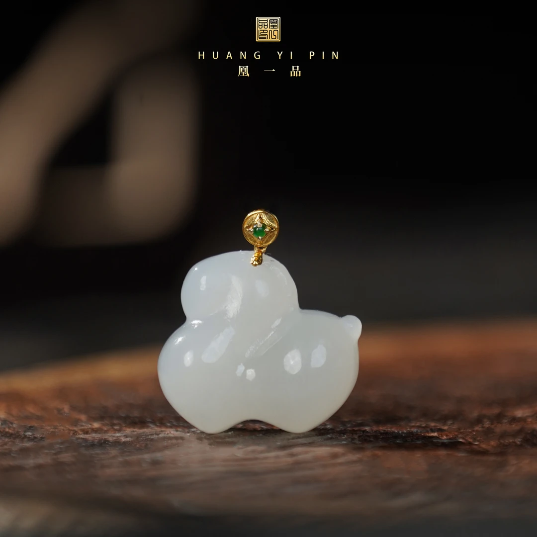 【凰一品】和田玉烟紫小马吊坠18k金 配皮绳
