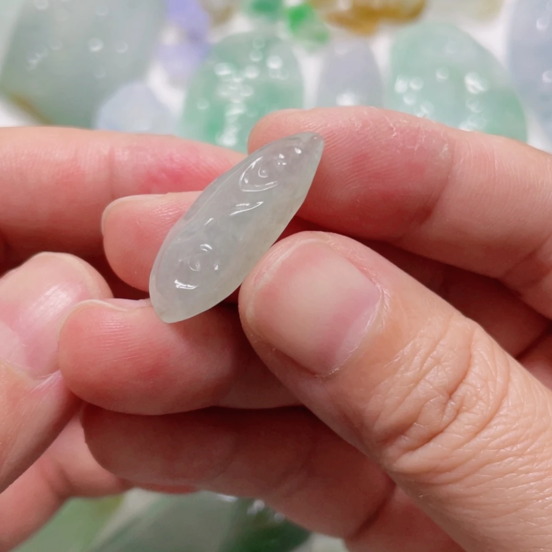 定制翡翠未镶嵌随行