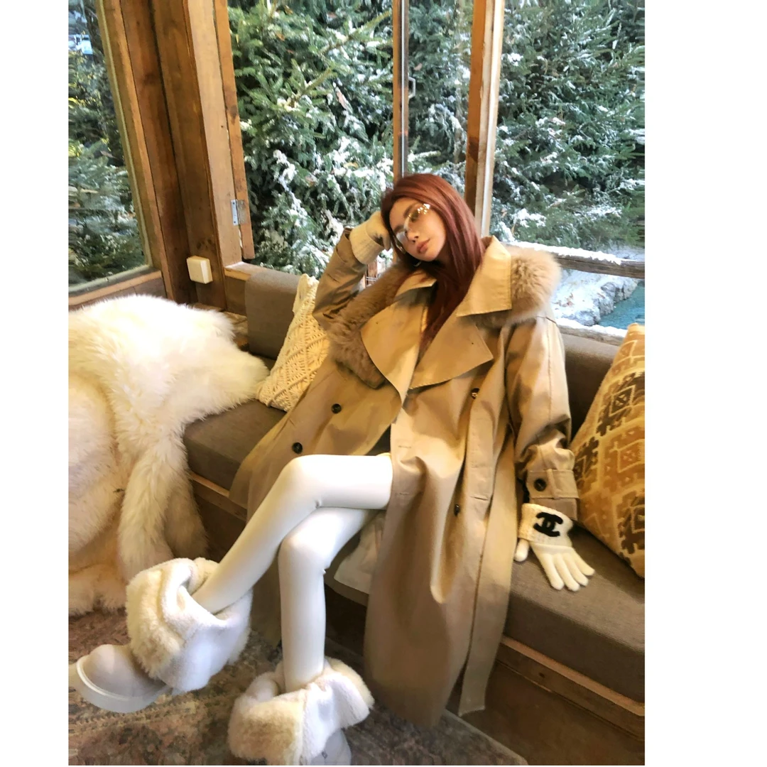 婉君【好莱坞女明星】进口“狐狸毛领130g白鹅绒“羽绒服LWJ25D4C4054