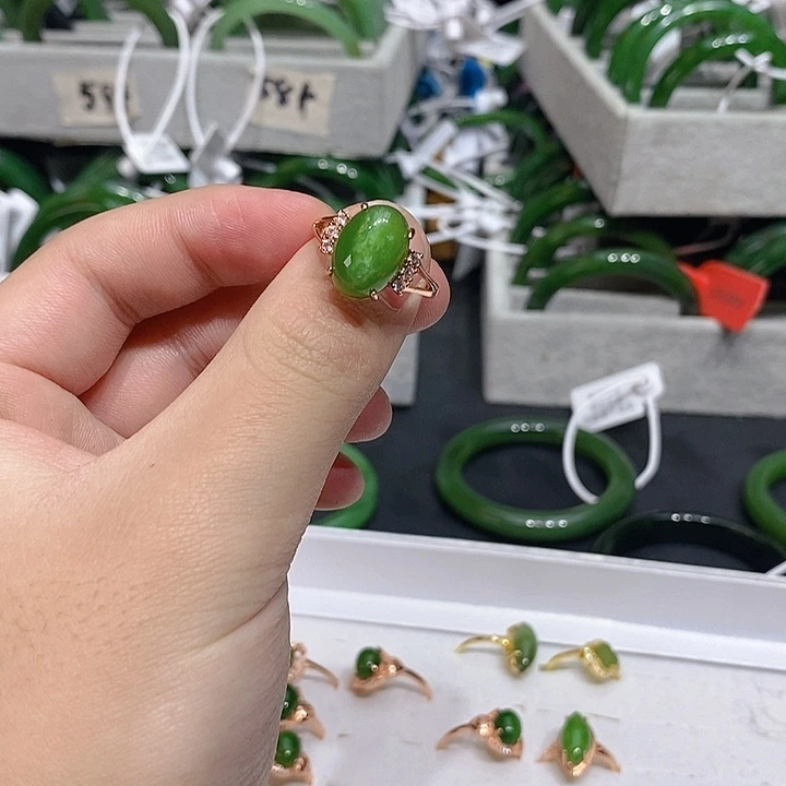 和田玉（碧玉）未镶嵌戒指