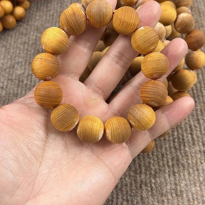 木太行崖柏1.8鸡油黄。。。。。。