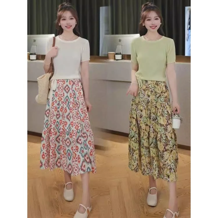 时尚连衣裙套装女夏季新款洋气减龄针织短袖上衣碎花半身裙两件套