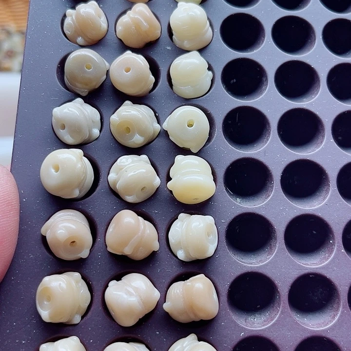 白玉菩提吊坠精品12糖果猫30颗