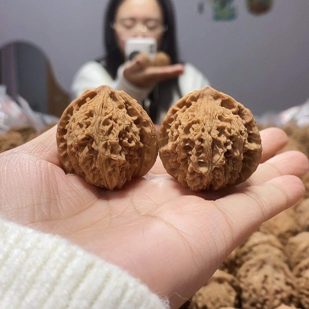 文玩核桃吊坠蚂蚁沟37黄