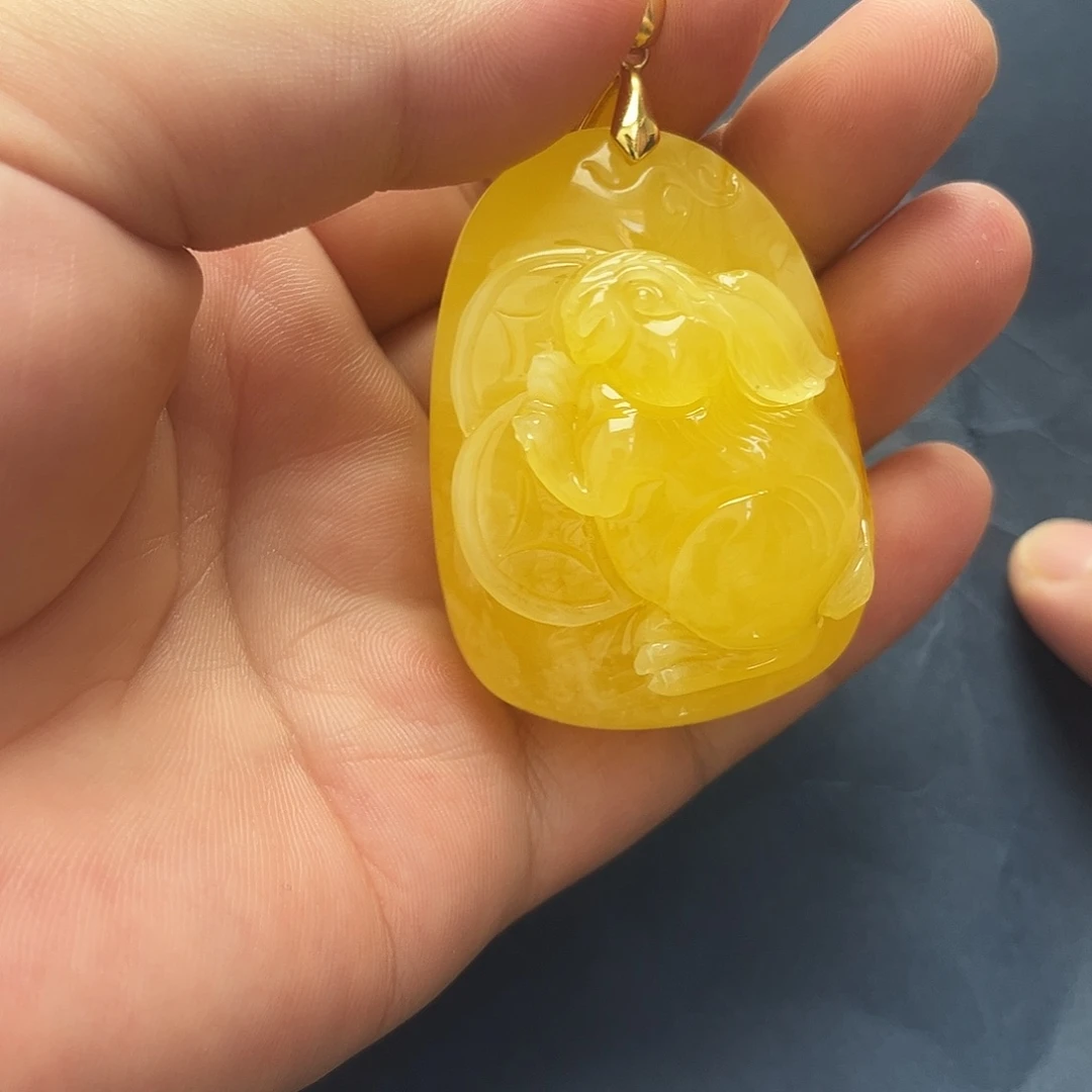 琥珀未镶嵌裸石吊坠