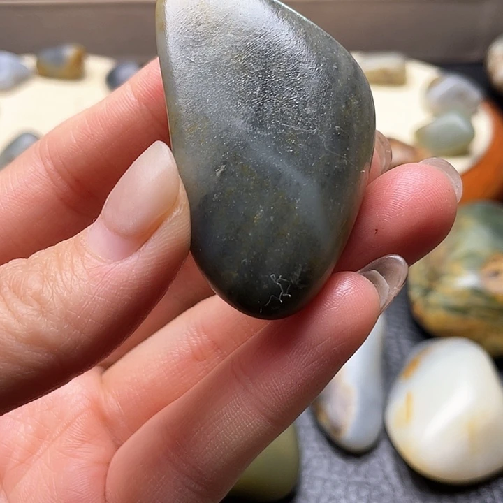 和田玉颈饰未镶嵌46