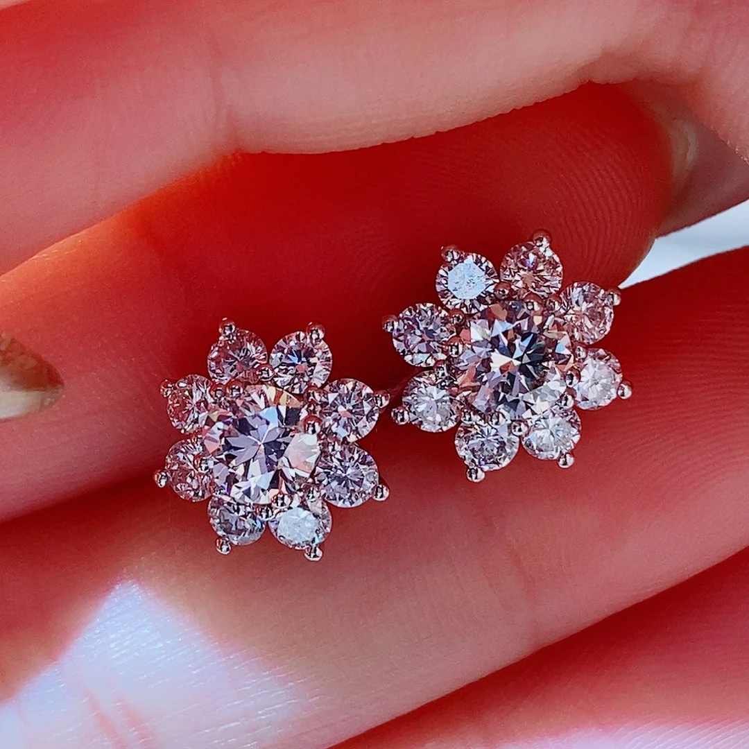实验室培育钻石铂Pt950镶嵌耳饰0.5ct +0.5ct 太阳花耳钉