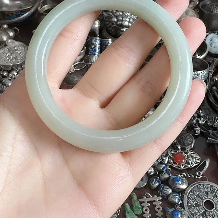 平***淡非金属无合金手镯一个