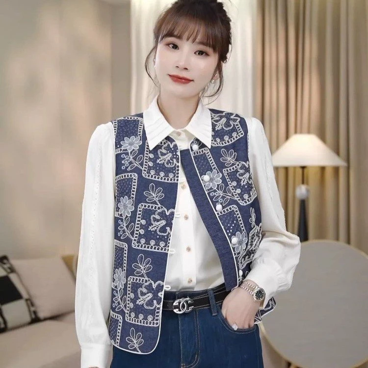 春季新款刺绣上衣马夹短款宽松型女春秋女装优雅风时尚洋气百搭女